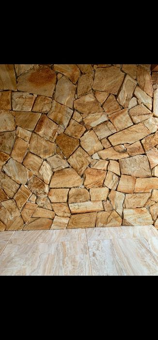 Piatra naturala poligonala