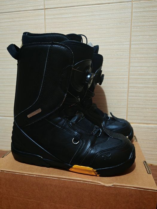 Boots snowboard 44 Rossigniol excite boa