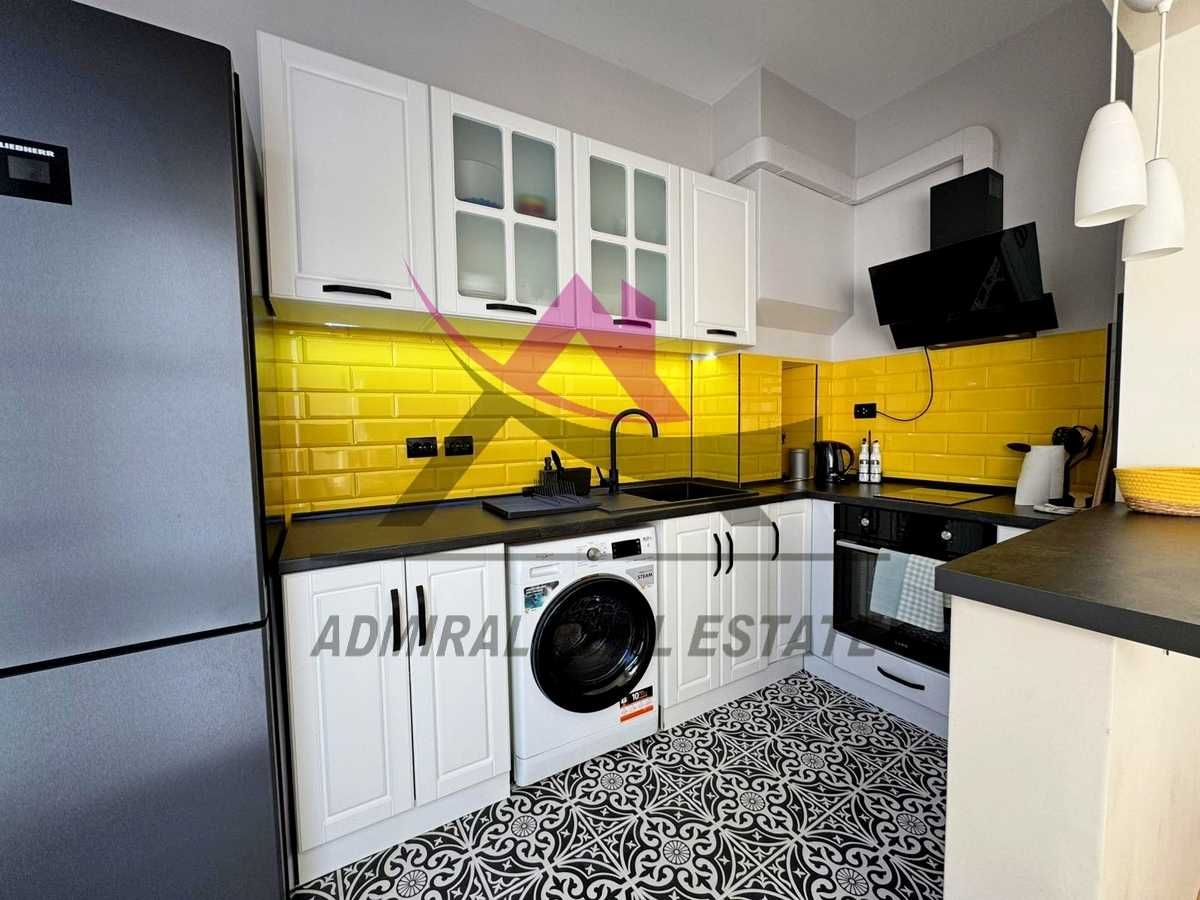 Дава се под наем Четиристаен апартамент в Варна, Център - 110 кв.м за 900 € - Снимка #1