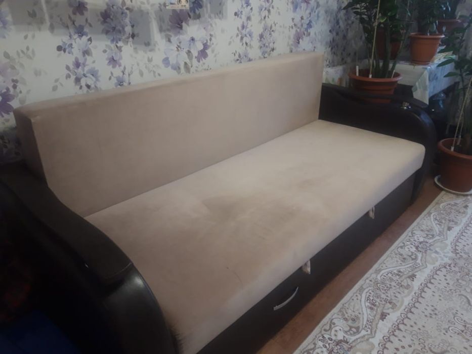 Продам диван в отличном состоянии