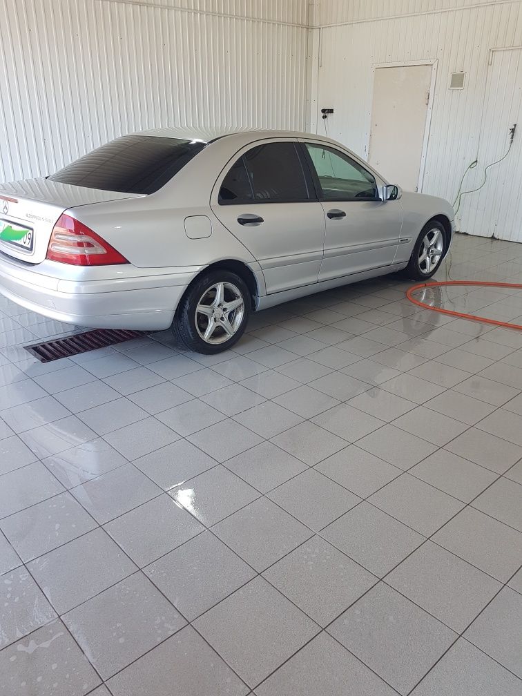 Продам мерседес w203