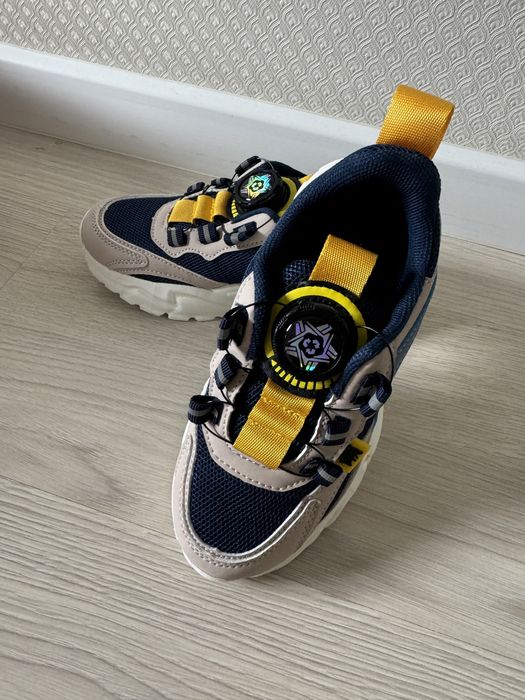 Продам новые кроссовки!