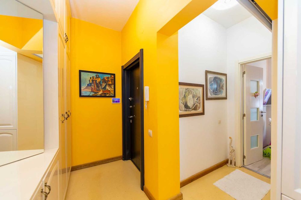 Дава се под наем Четиристаен апартамент в София, Изток - 115 кв.м за 350 € - Снимка #11