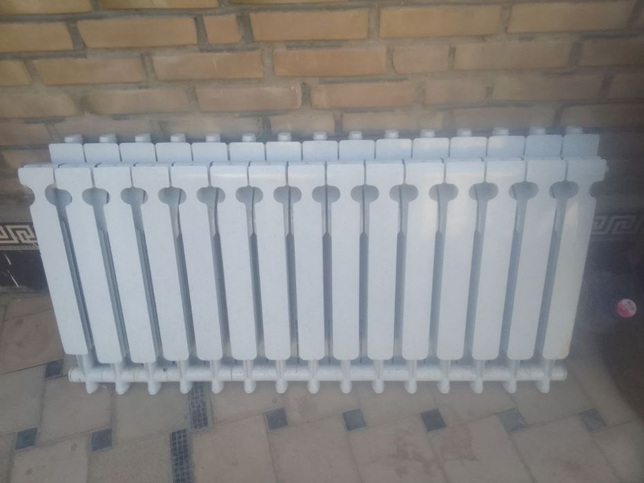 Batareya srochni sotiladi