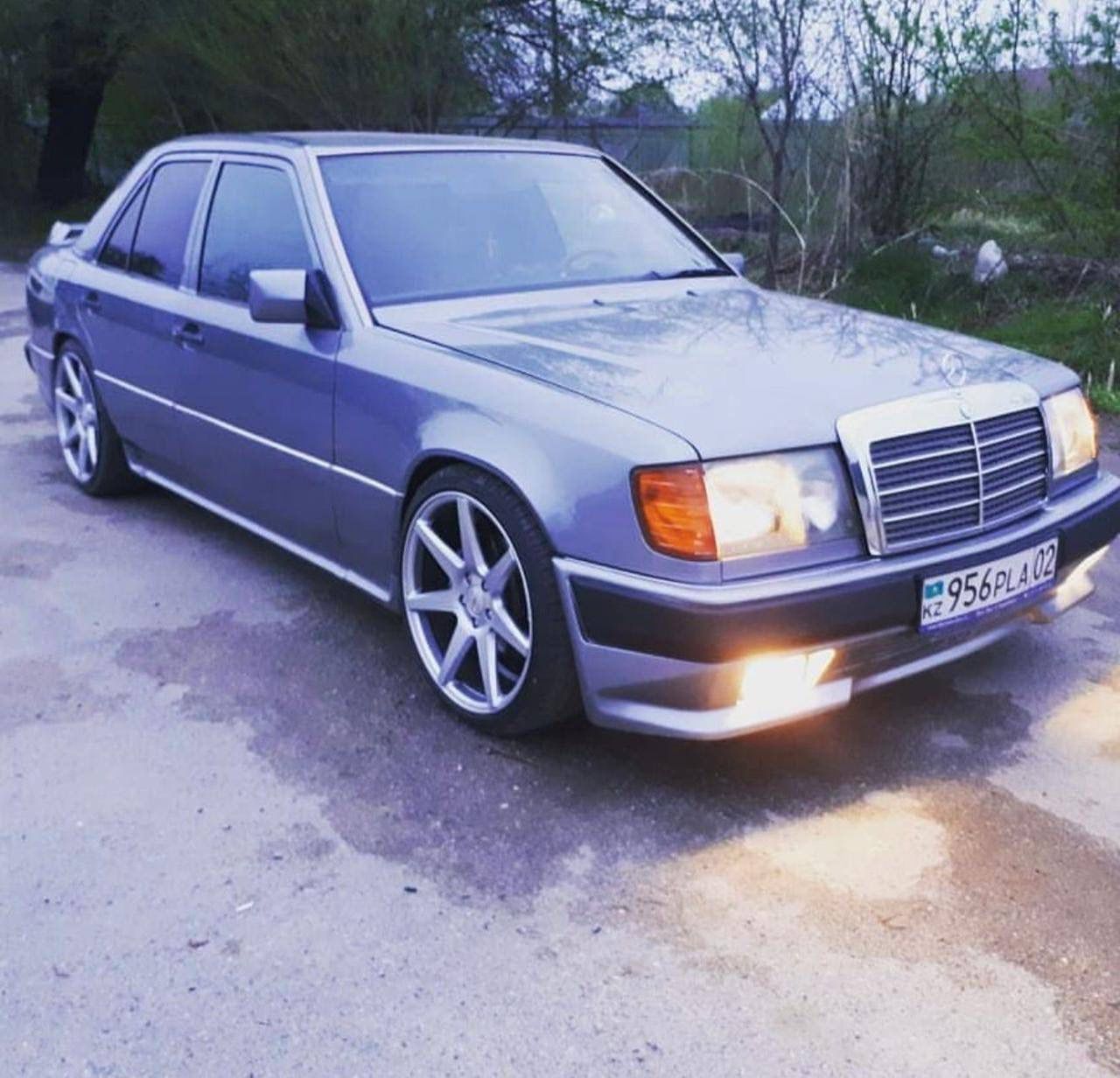 Задныи   Бампер мерс w124 w190 w202 w210 w211 w140 w220 обвес порог сп