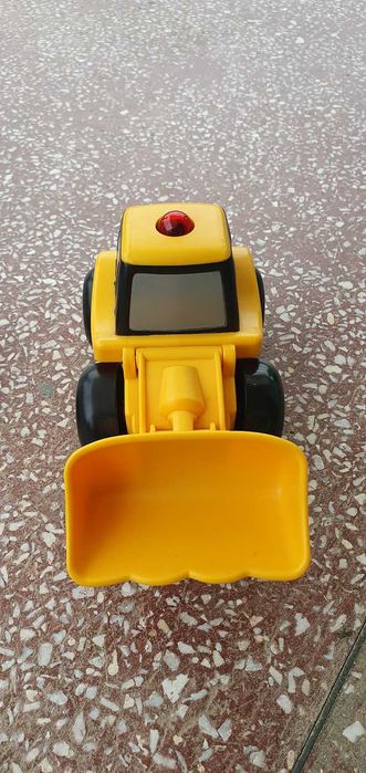 Buldoexcavator CAT cu telecomanda pentru copii, nefolosit