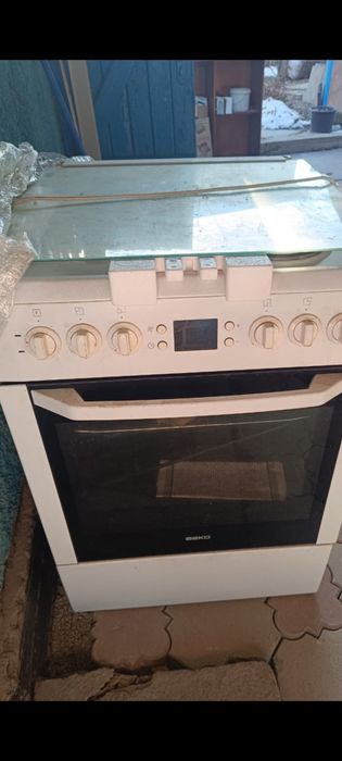 Продам газовую плиту фирмы BEKO