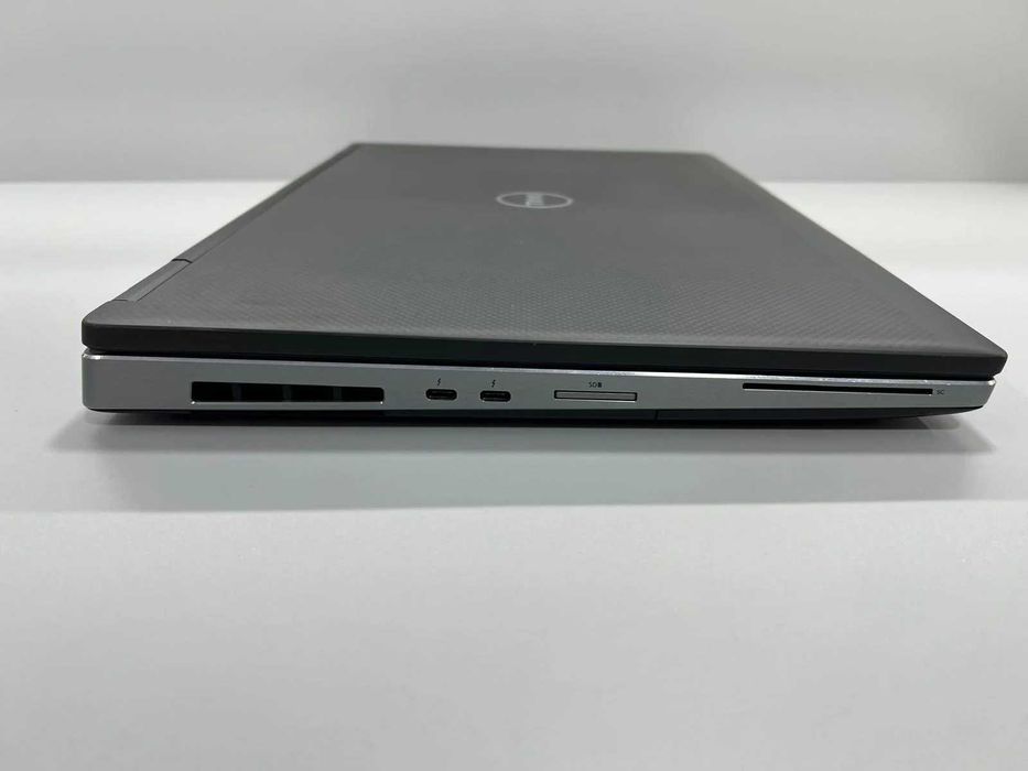 Laptop/Workstation Dell Precision 7740 i7-9850H 64GB RAM RTX 5000 16gb