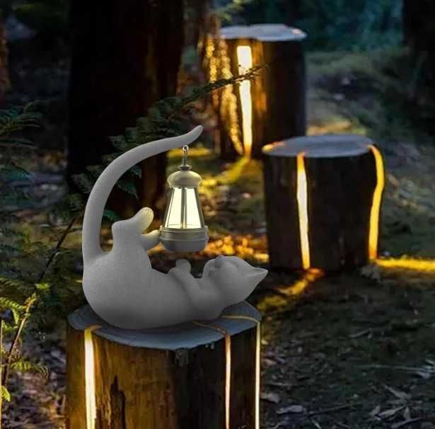 Декоративна статуя Котка със соларно фенерче, градинска фигурка