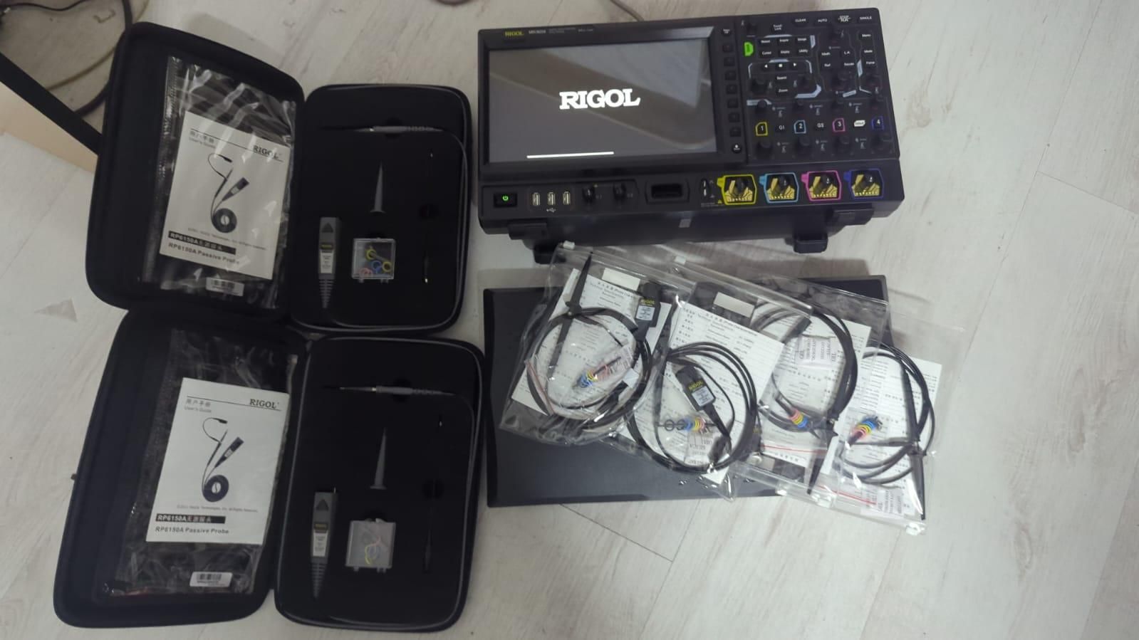 Osciloscop digital Rigol MSO8204 2Ghz, 4 canale analogice NOU -A-