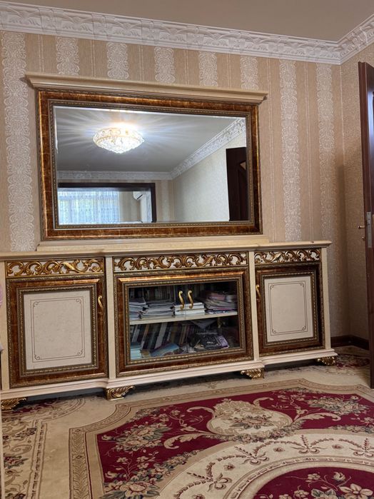 Мебель ( спальня, зал). Шикарная мебель (производство Китай)