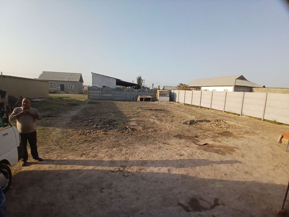 Гулистан Чукурсойда шинам ховли сотилади