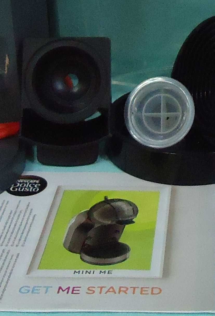 Кафемашина с гаранция 1 година за градина NESCAFÉ® Delonghi Mini Me