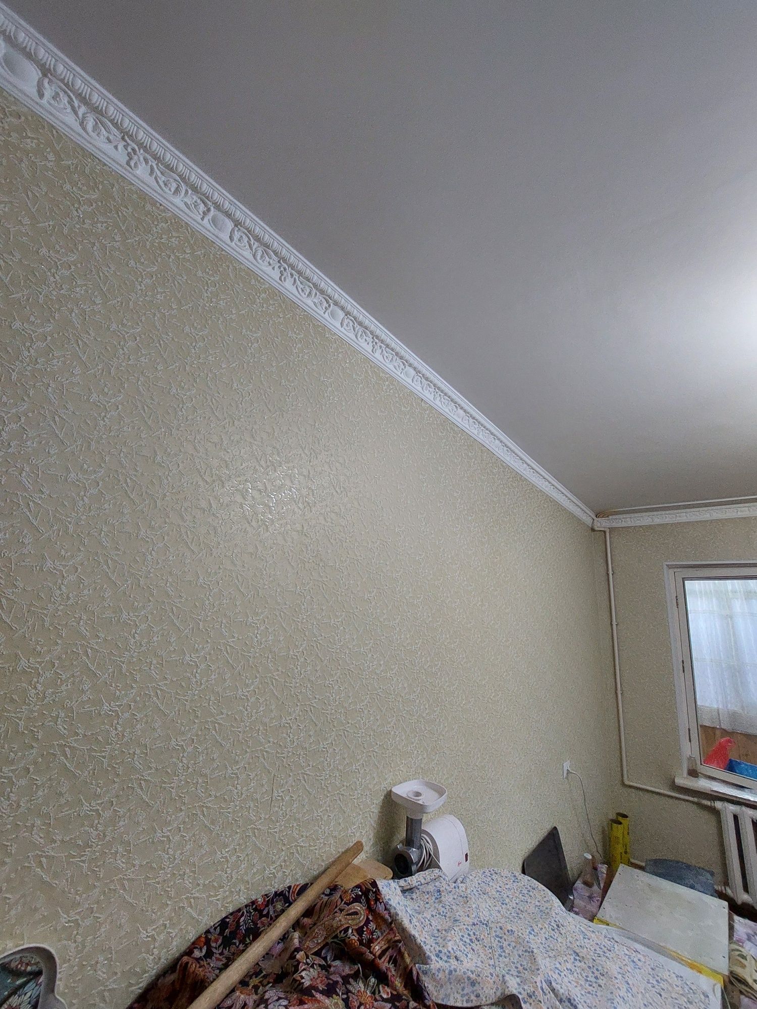 Kora kamish 2/1 da 4/1/4 balkon remont yaxshi srochna sotiadi