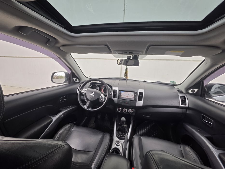 Mitsubishi Outlander 7locuri 2009 2.2d 4x4 piele navi Trapa schimb