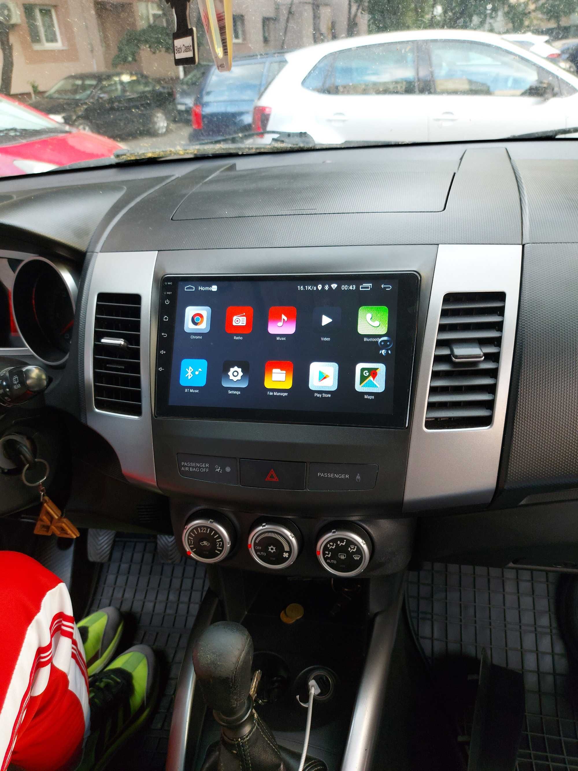 Navigatie Android Mitsubishi Outlander WiFi Internet Waze YouTube