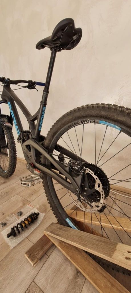 Evil insurgent 2019 enduro carbon