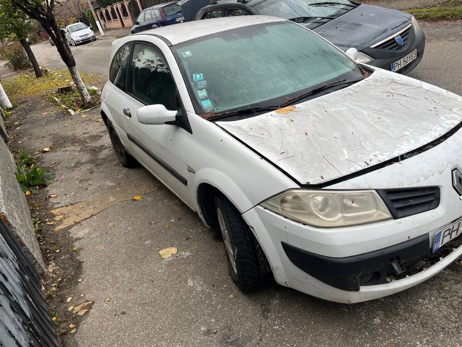 Vand  intreaga sau dezmebrez renaut megane 2