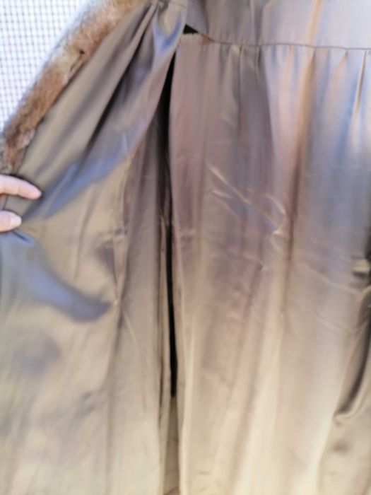 Разпродавам палта на косъм