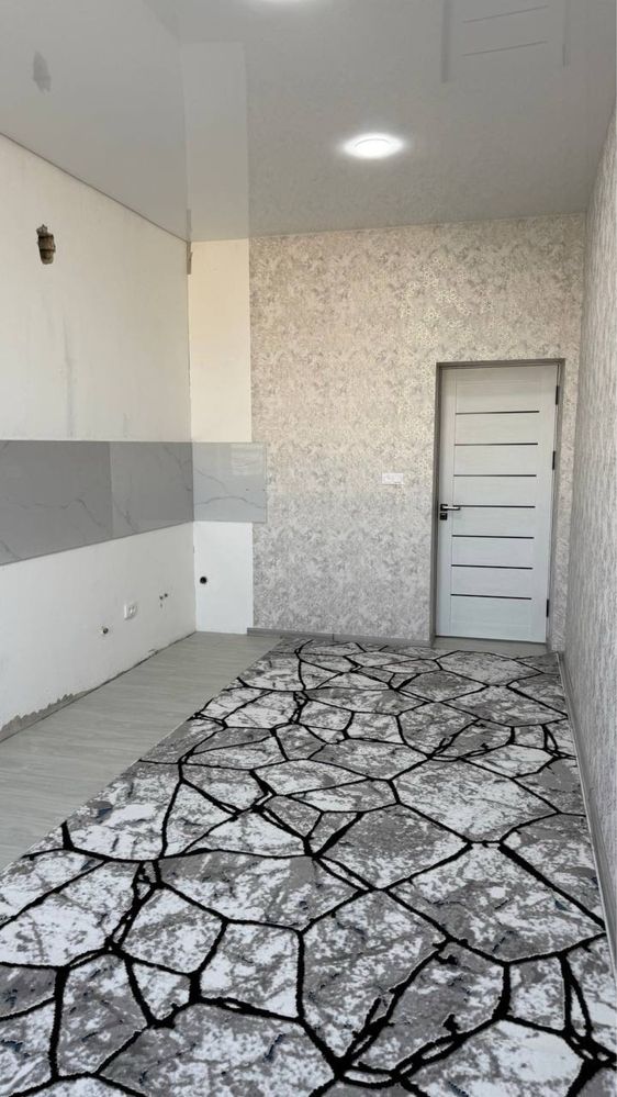 Продается большая 2х комнатная кв 84кв.м² 6-этаж дом с лифтом ор: .