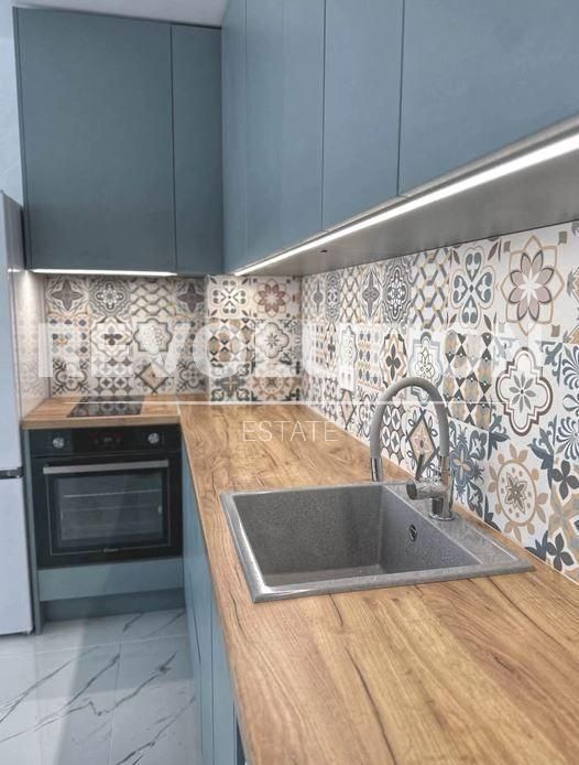 Двустаен апартамент в района на м-т Пчелина!