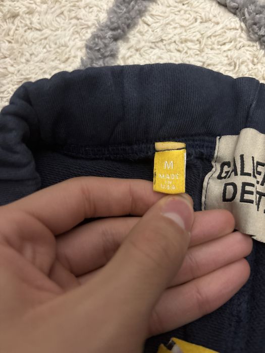 Vand pantaloni Gallery Dept ORIGINALI