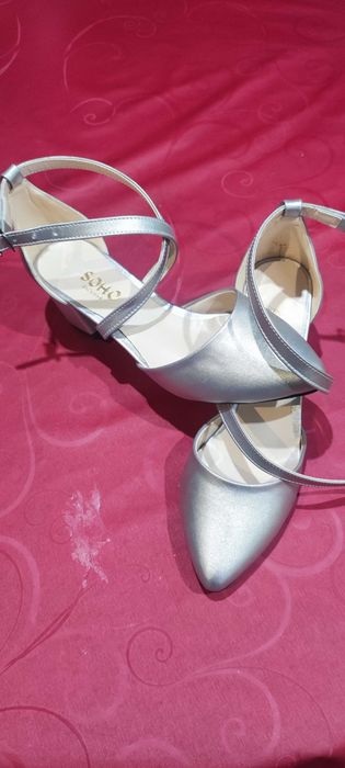 Дамски сребристи обувки