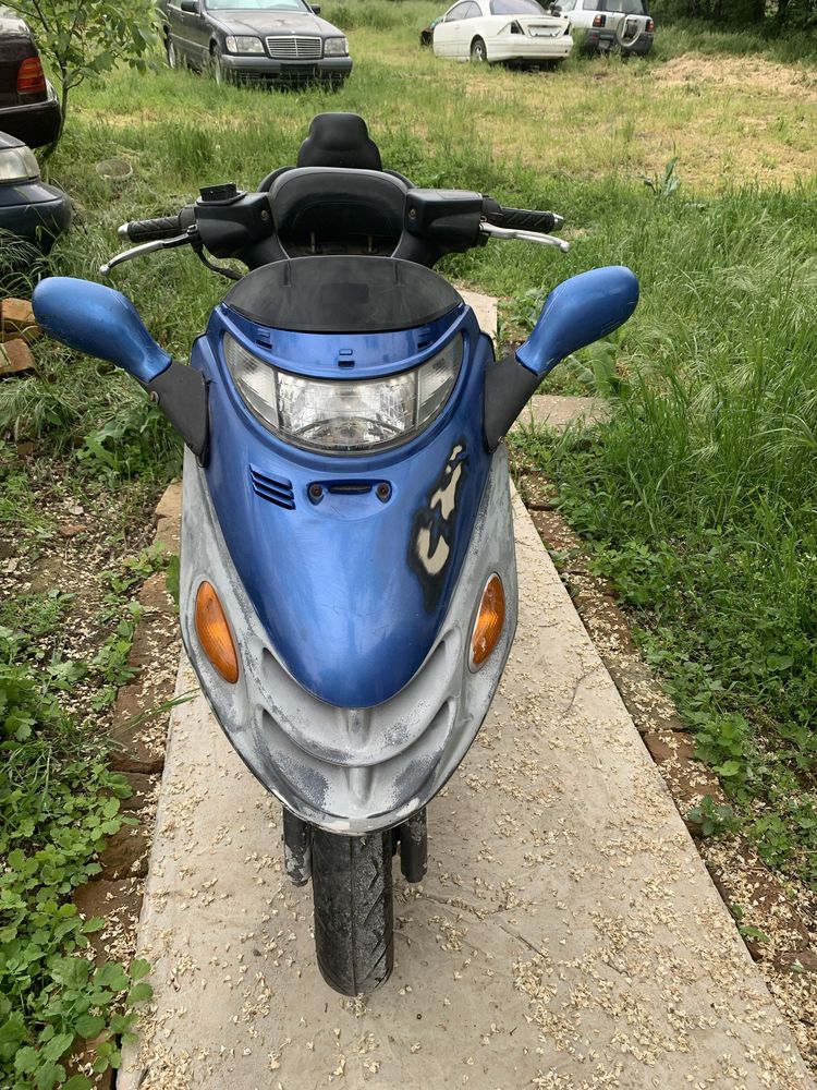 vand scuter 49cc kymco