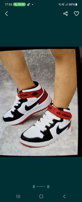 Lichidare stoc!Ghete jordan copii 31 si 32