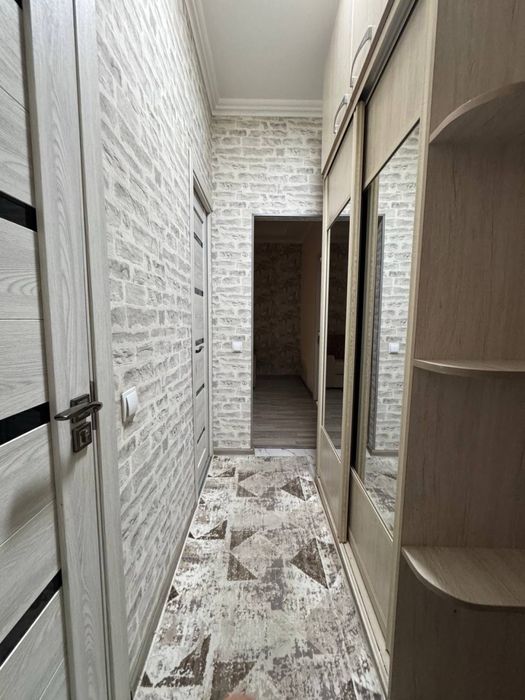 Квартира Чиланзар Ц  2/2/5 Балкон 1.5x3 дока хлеб