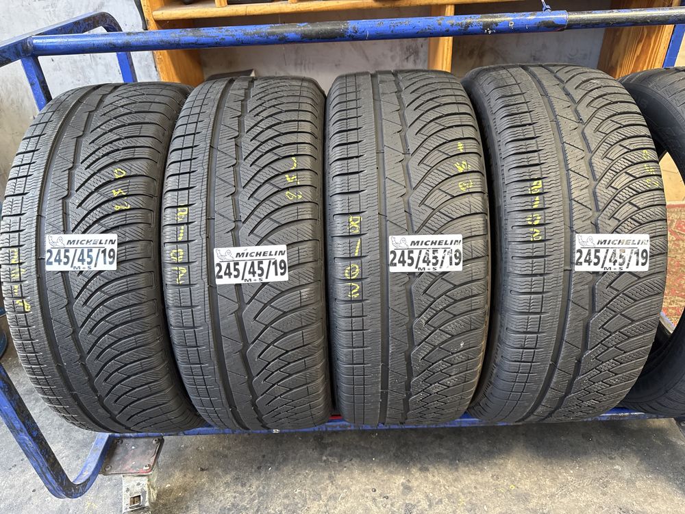 245/45/19 Michelin M+S