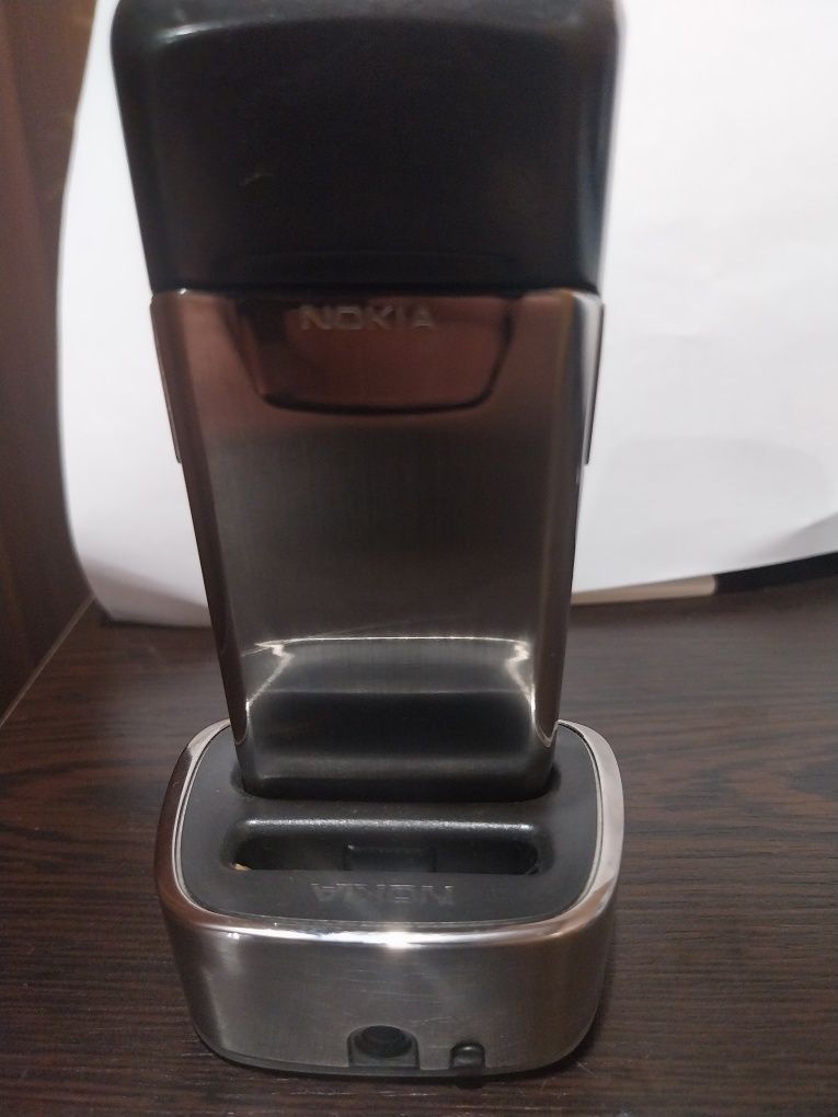 Nokia 8800 класик с док станция