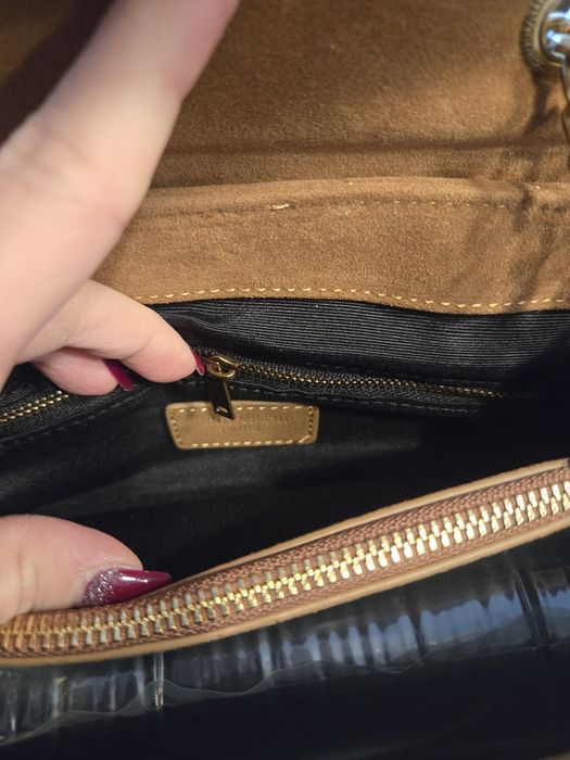 Налична Saint Laurent