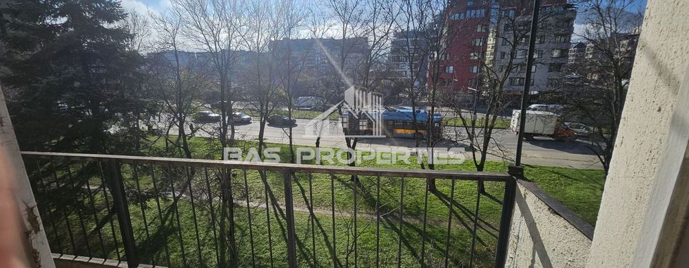 Продава се Тристаен апартамент в София, Гоце Делчев - 76 кв.м за 3093 €/кв.м - Снимка #10