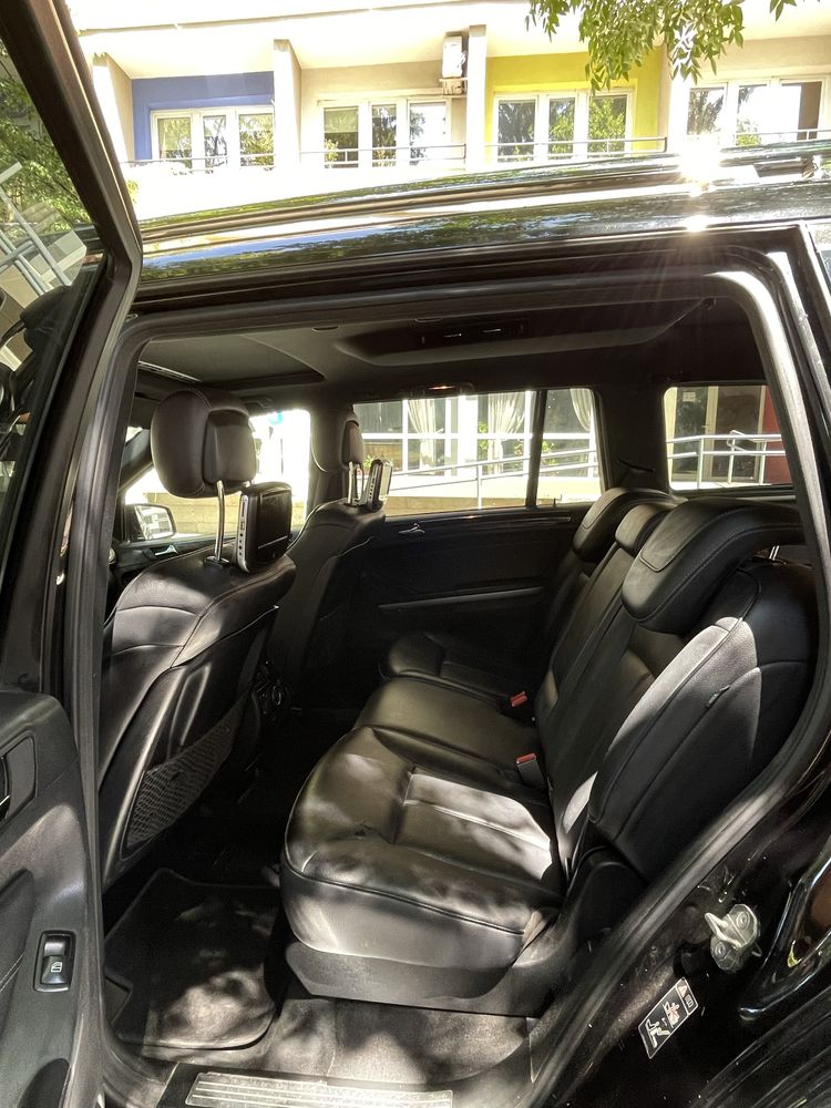 Mercedes-Benz GL 350 BlueTEC  - 2012