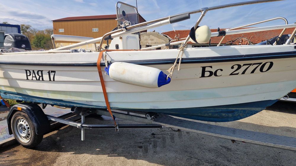 Лодка Леванти 440