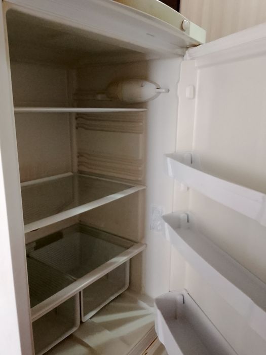 Продается холодильник индезит