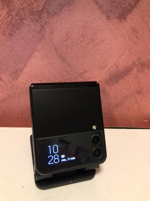 Samsung Galaxy Flip 3 5G