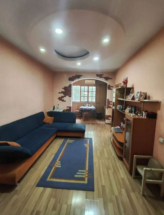 Квартира продаётся Чиланзар 18 квартал 2/4/4 50м2 меб тех