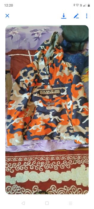 Geaca nou cu eticheta numai că nu o trimit prin curier predare persona