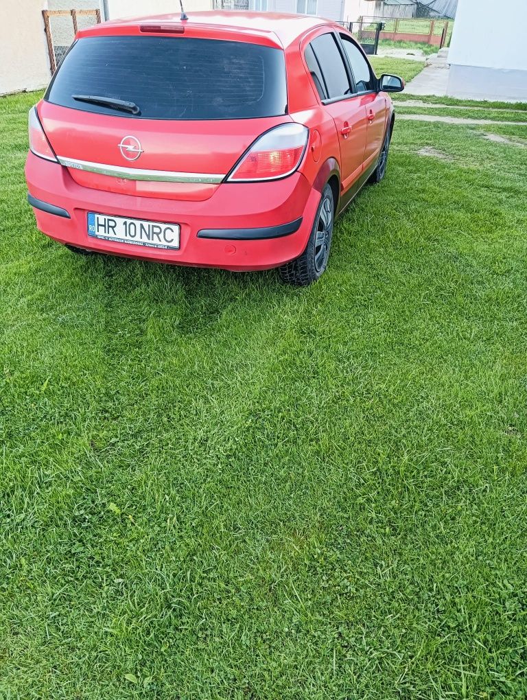 Vând Opel Astra H