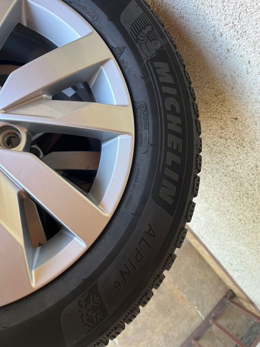 Jante 16 Vw Passat Touran echipate iarna 215 60 16 Michelin