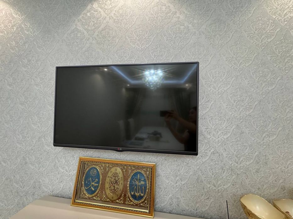 Телевизор LG 42