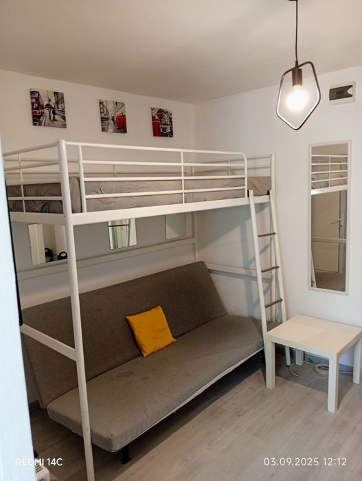 Garsoniera la 4 min de metrou Preciziei langa West Gate