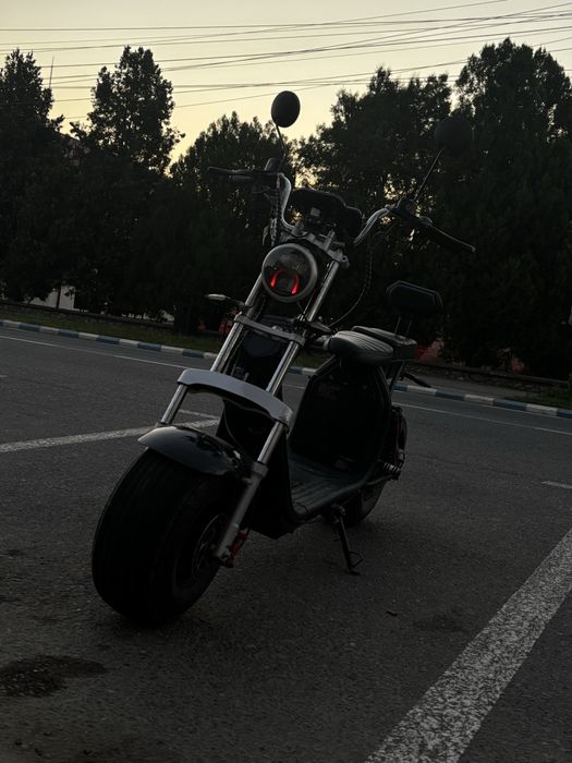Vand scuter electric