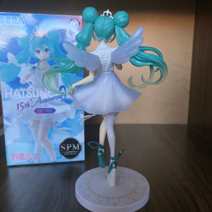 Фигурка Hatsune Miku 15th Anniversary KEI Ver. (SPM)