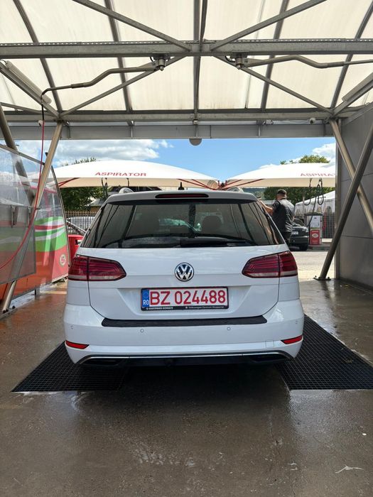 Vând Volkswagen Golf 7