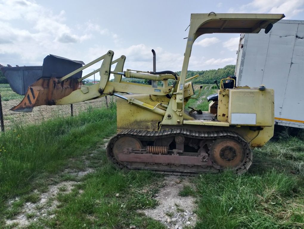 Fiat Alis,încărcător cupa și lama