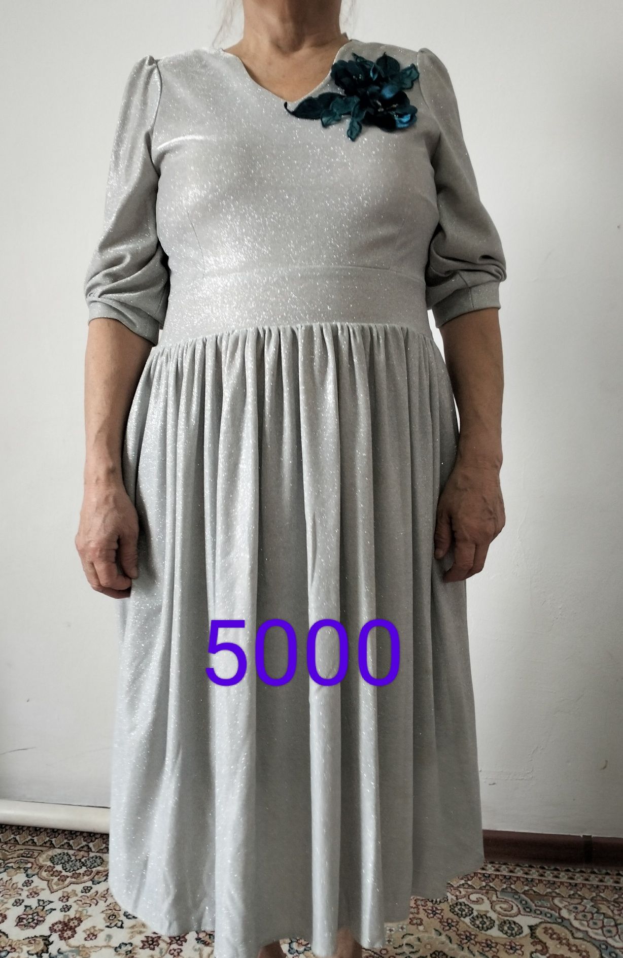 Платья на продажу