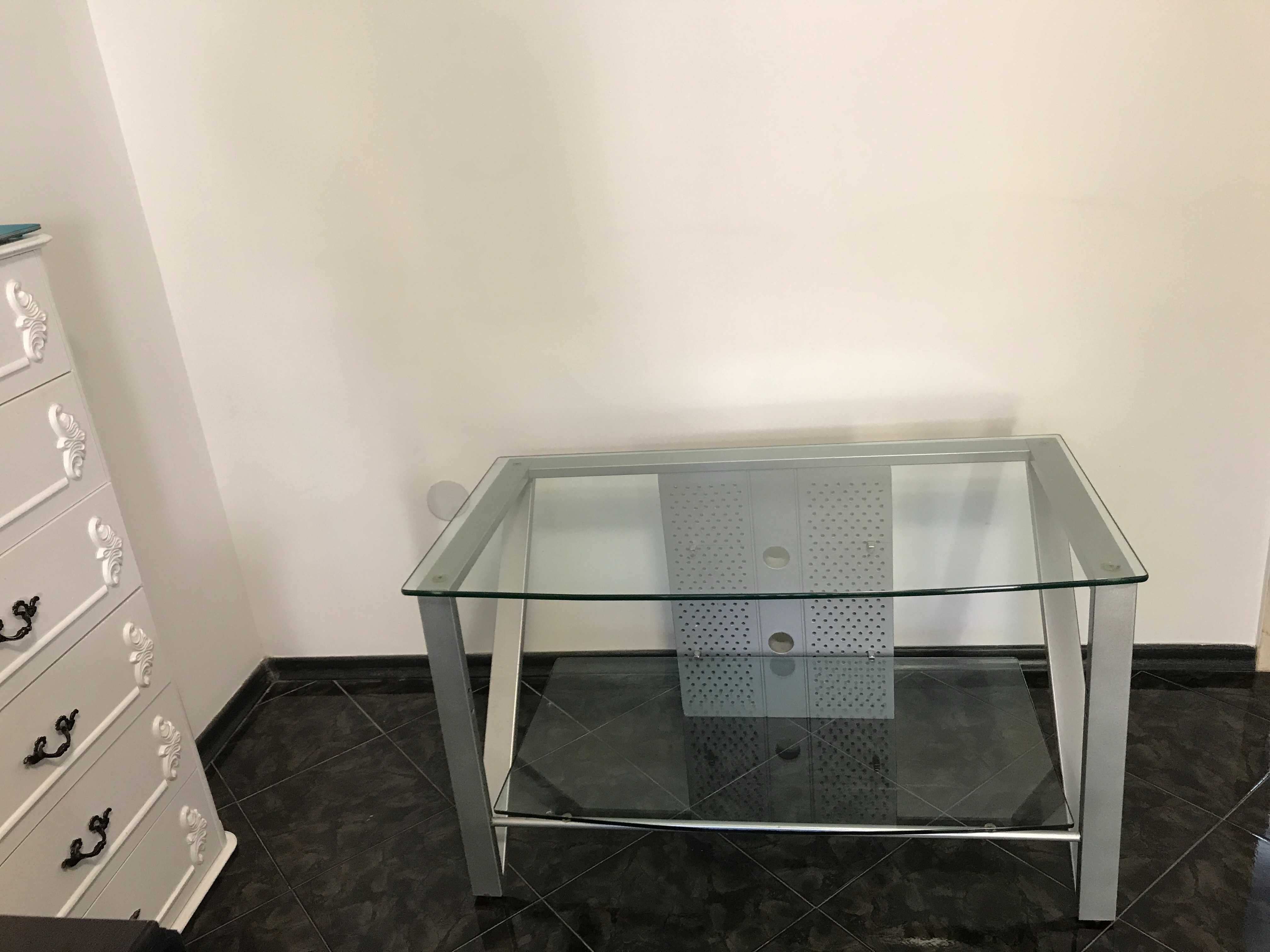 Стъклена ТВ маса